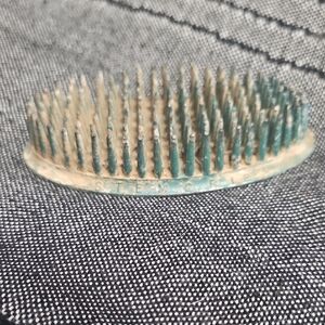 Daisy Blue and Cream Grooming Brush